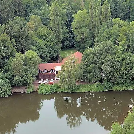 Lovecky Jivak 3* Loučeň