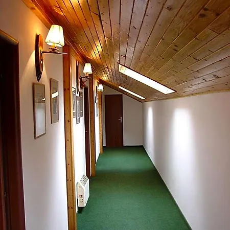 Inn Lovecky Jivak Loucen