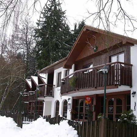 Inn Lovecky Jivak