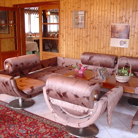 Inn Lovecky Jivak